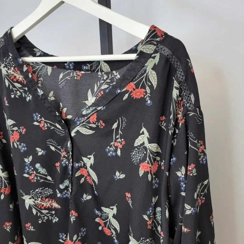 George  Blouse - Picture 2 of 4